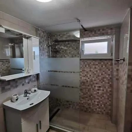 Appartamento With Parking Space Bribir, Novi Vinodolski - 23380